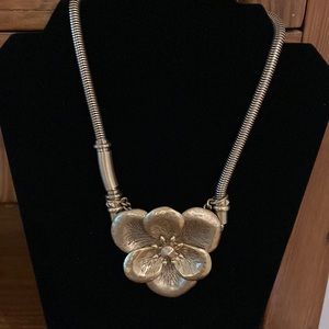 Stella and Dot Bloom statement necklace